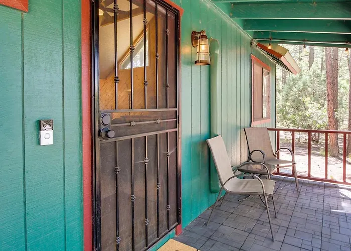 Holiday home Less Than 1 Mi To Rainbow Family With Fire Pit